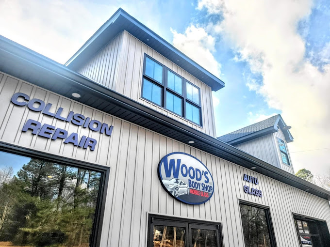 Wood's Body Shop exterior