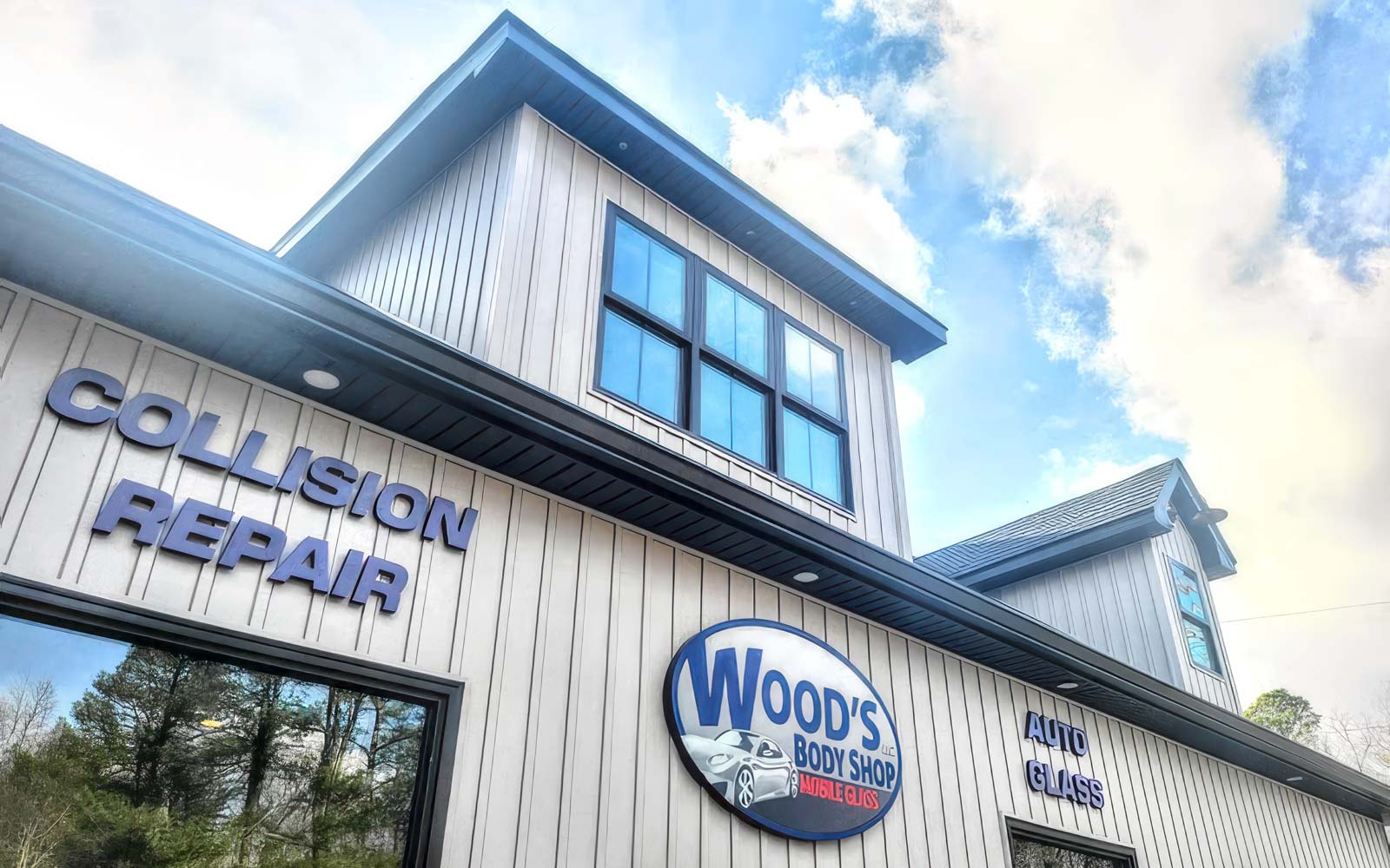 Wood's Body Shop exterior